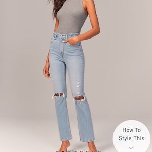 *BRAND NEW* A&F Ultra High Rise Ankle Straight Jeans